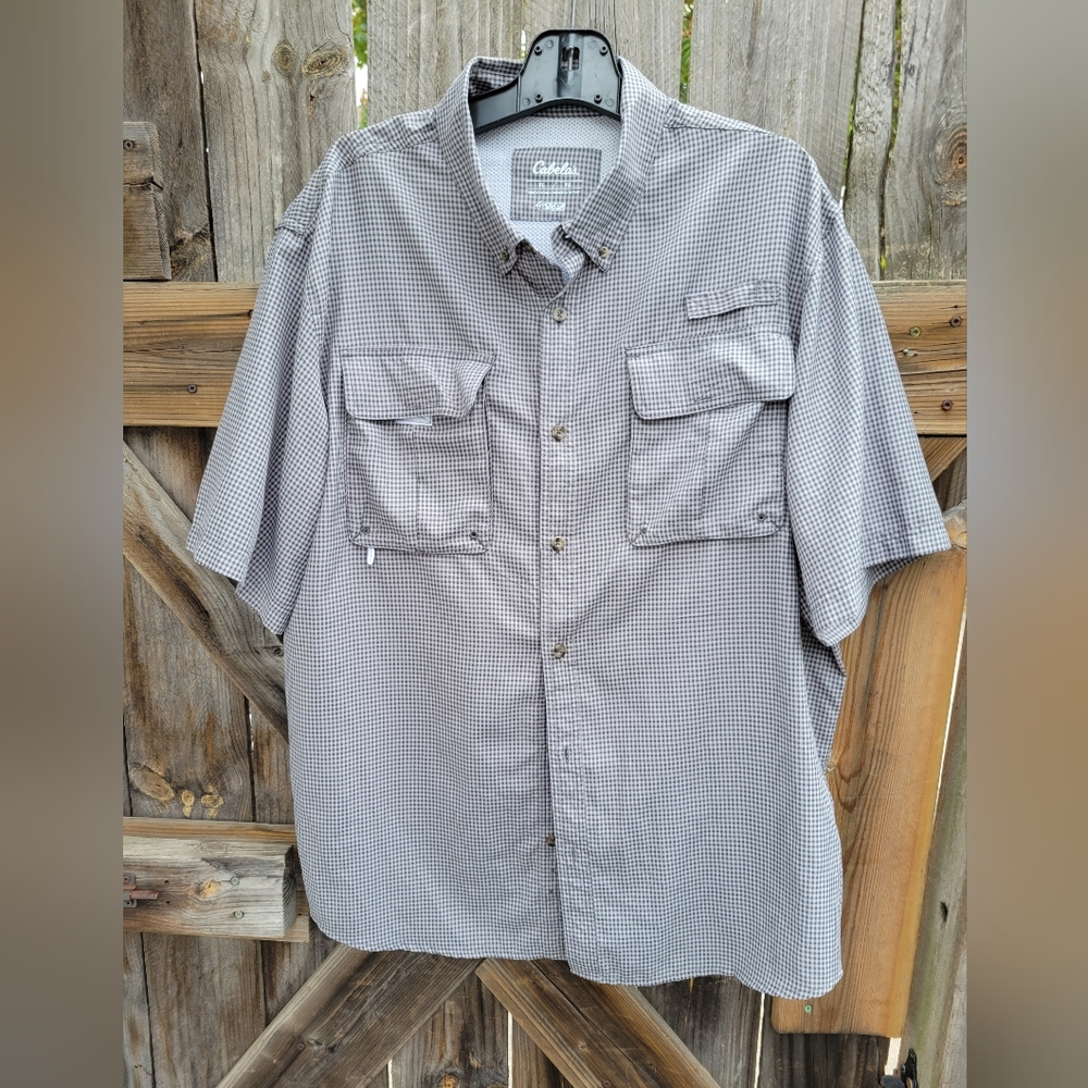 Men's Cabela's fishing shirt with vented back, like new size XL